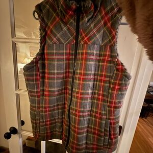 Maurices - Reversible Textured Gray & Plaid Vest.   Size: XL